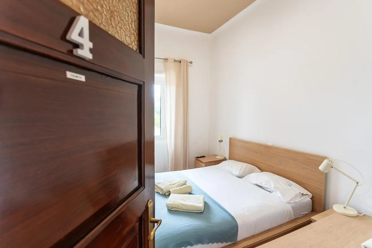 Blife Salinya Private Rooms At N125 Olhão