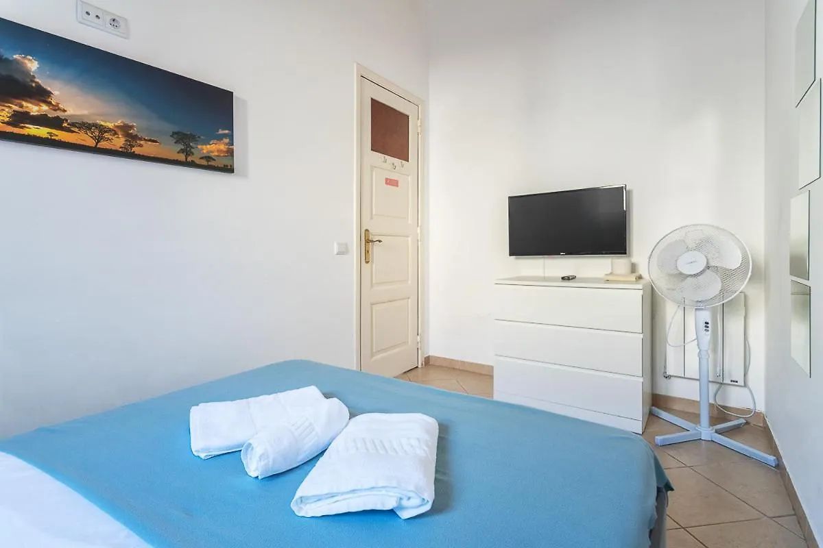 Blife Salinya Private Rooms At N125 Olhão Portugal
