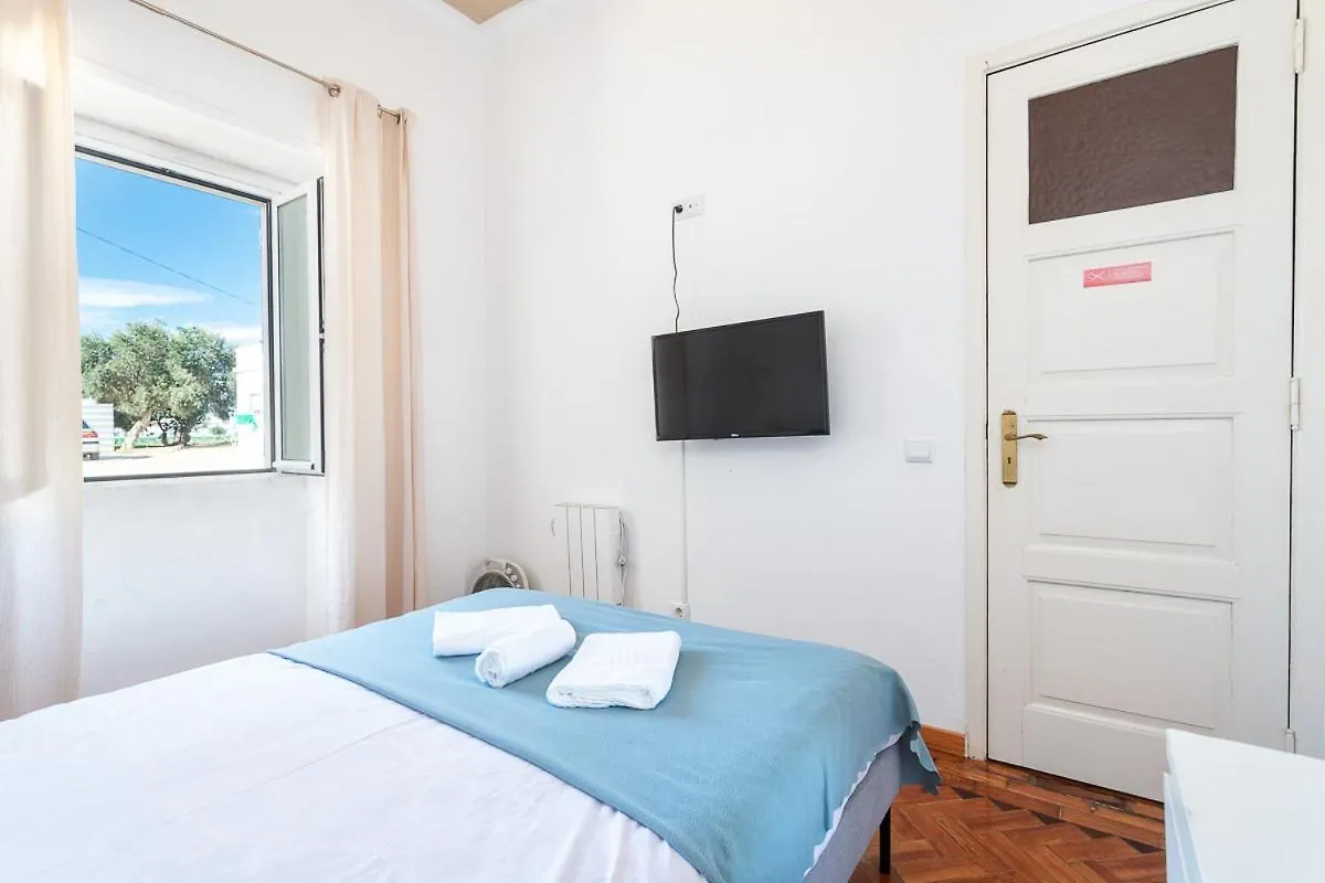 Blife Salinya Private Rooms At N125 Olhão