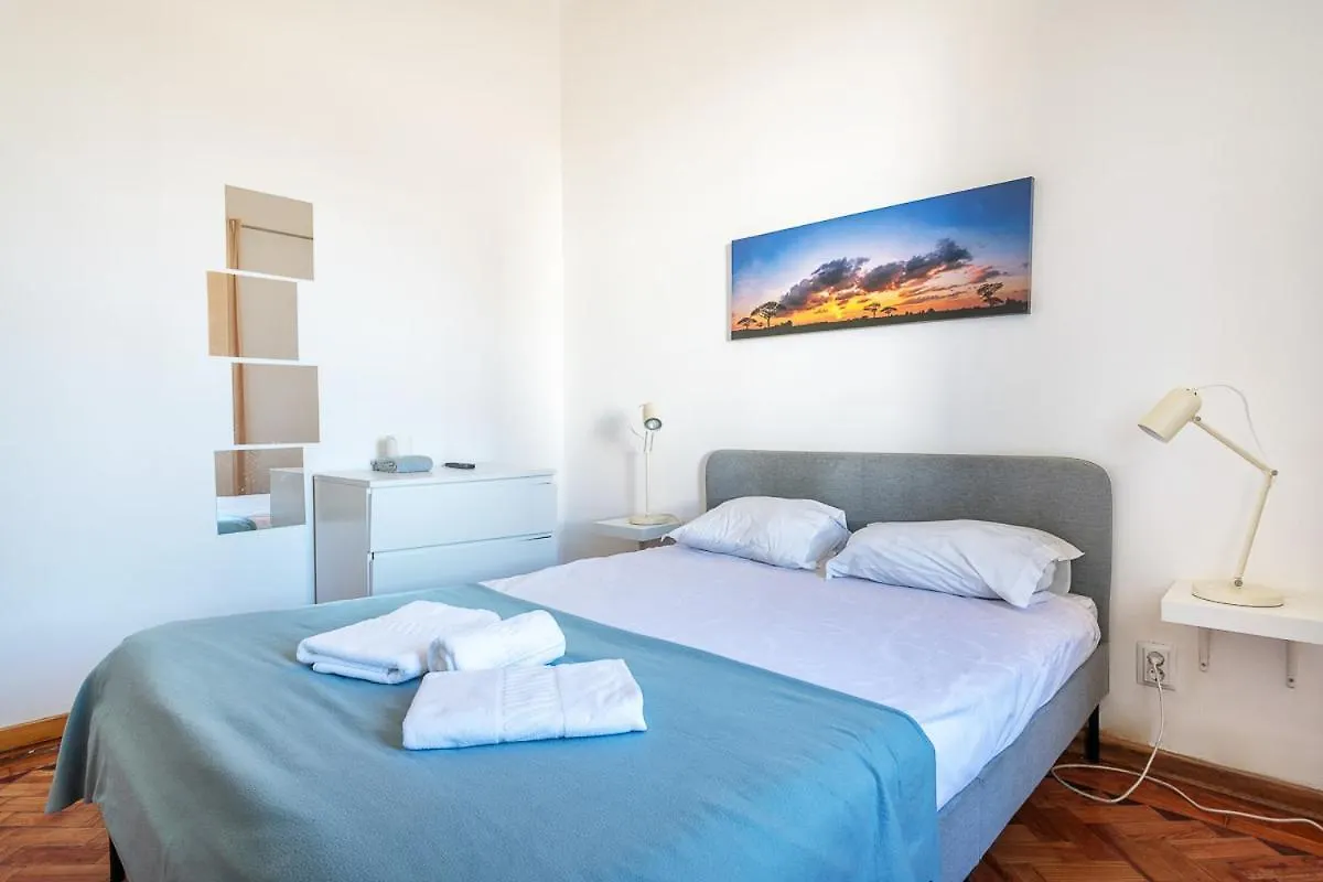 Blife Salinya Private Rooms At N125 Olhao Portugal