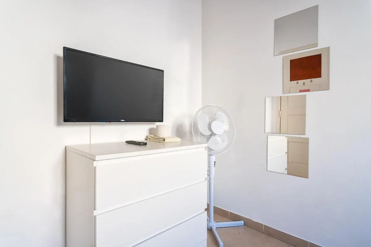 Blife Salinya Private Rooms At N125 Olhão 0*,  Portugal